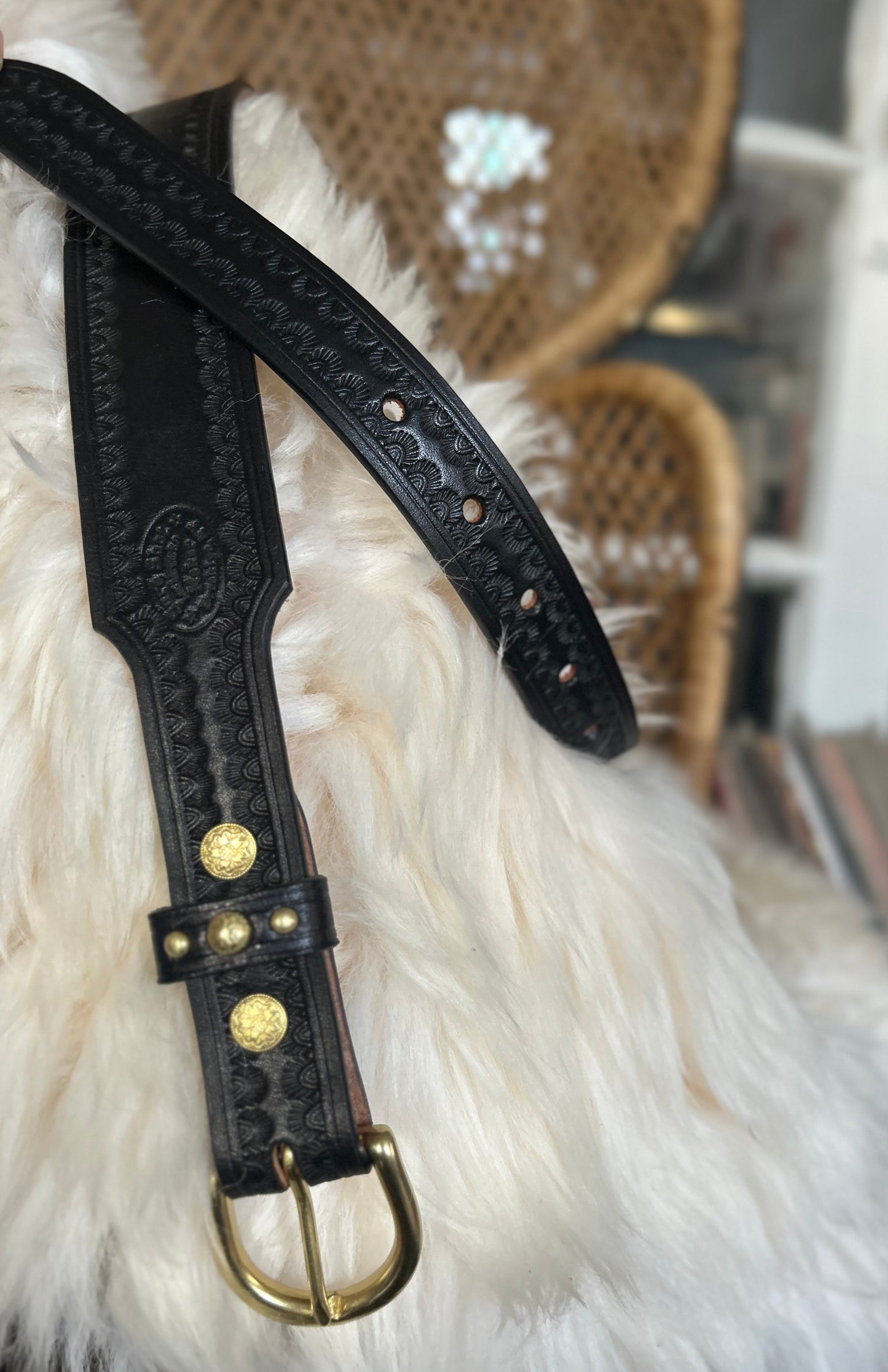 Black Tooled Tapered Belt