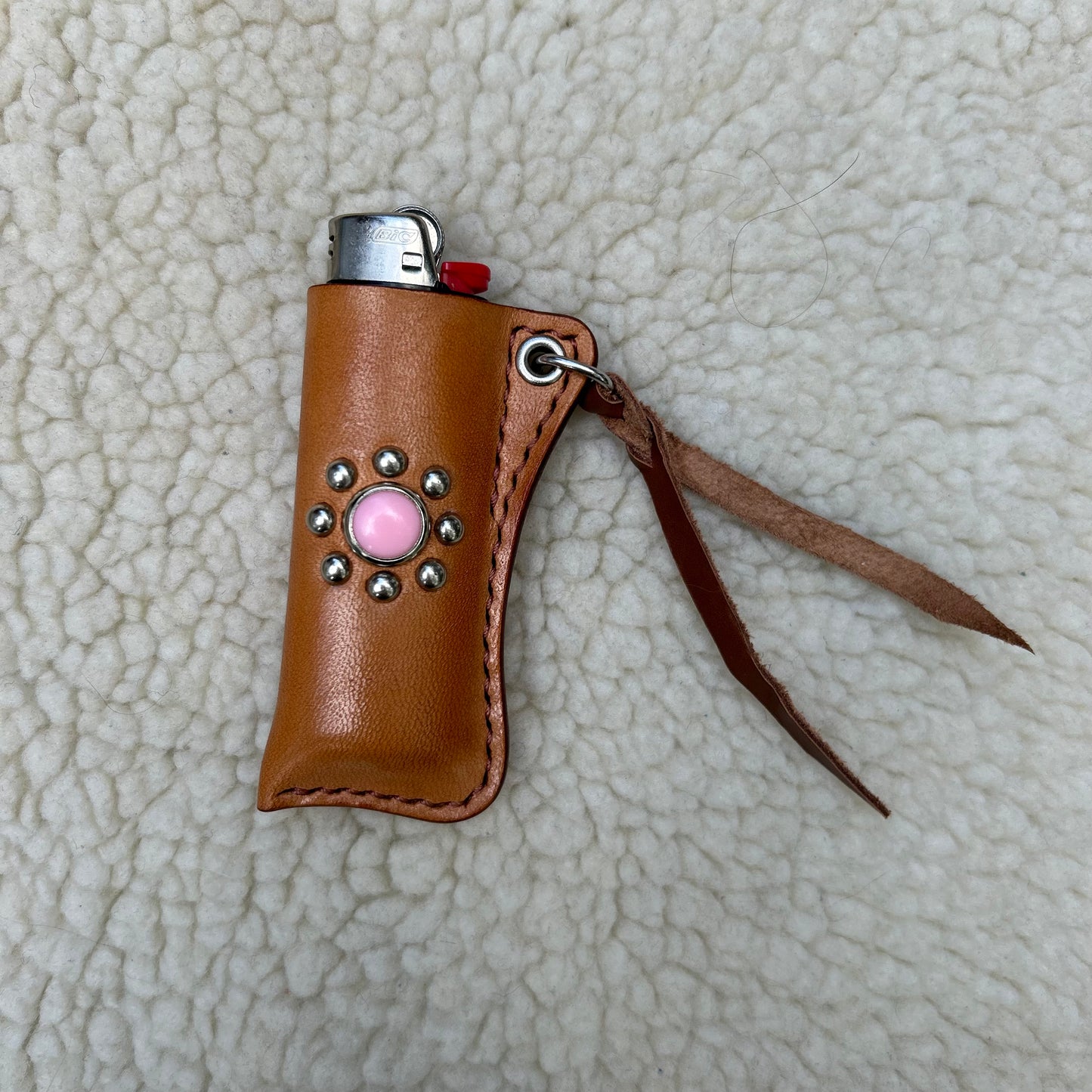 Natural Tan Lighter Sleeve with Pink Stud